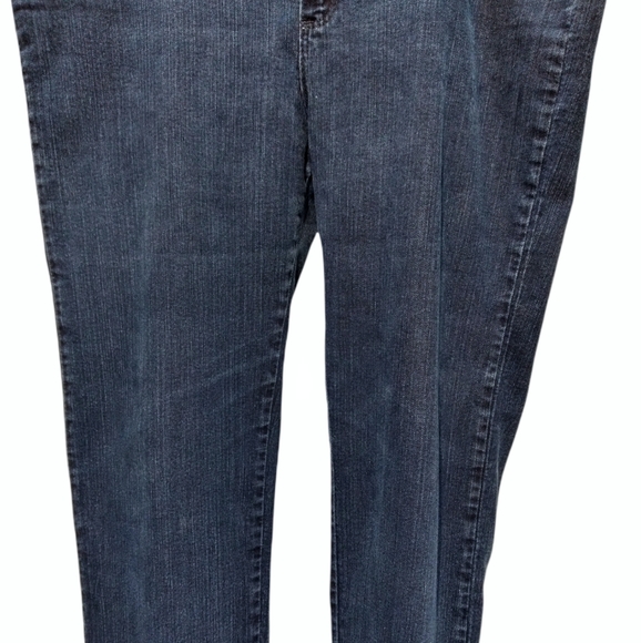 Lee Classic Fit At the Waist Straight Leg Dark Wash Size 18M Stretch Blue Jeans - Picture 12 of 14